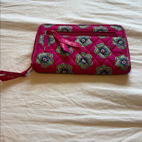 Vera Bradley large wallet. - Picture 5 of 6